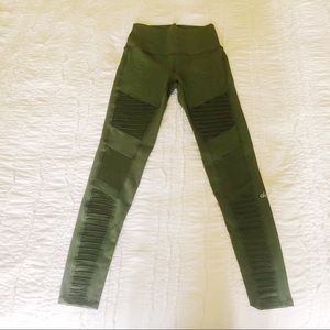 ☆ ALO HIGH WAISTED MOTO LEGGINGS ☆